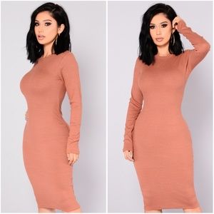 Long-Sleeve Rust Ribbed Knit Midi Dress
